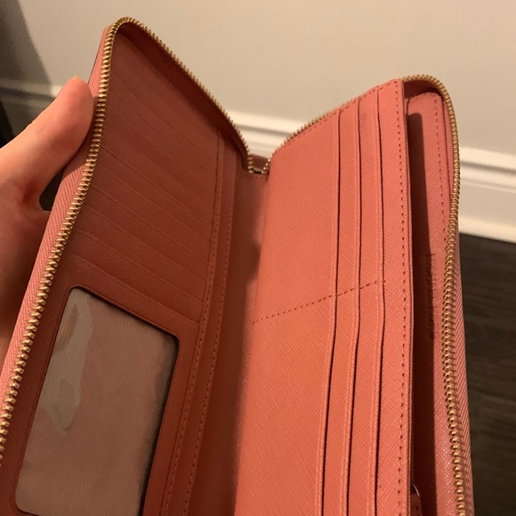 Michael Kors Wallet - Picture 5 of 9